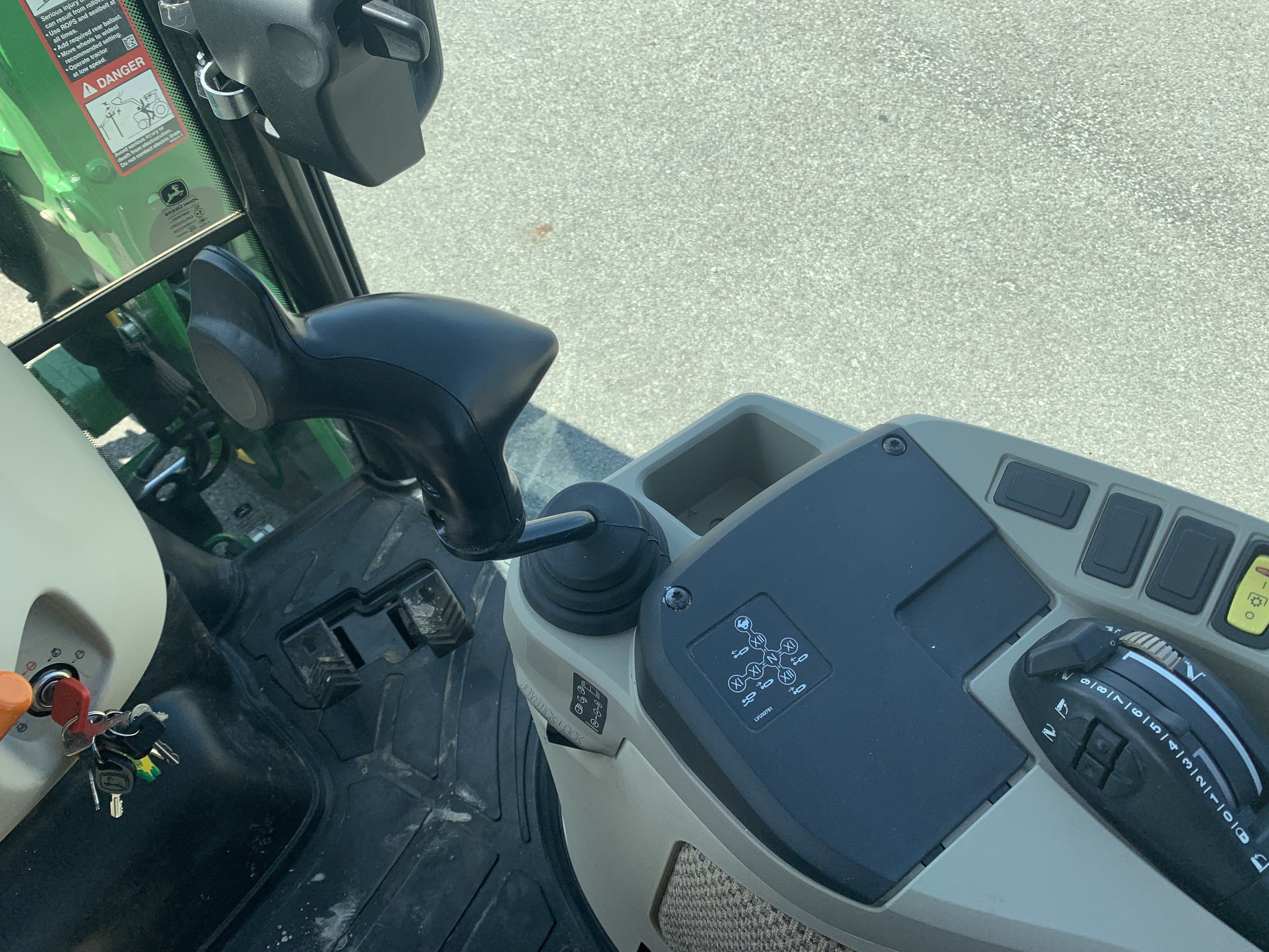 2024 John Deere 4044R Image 16
