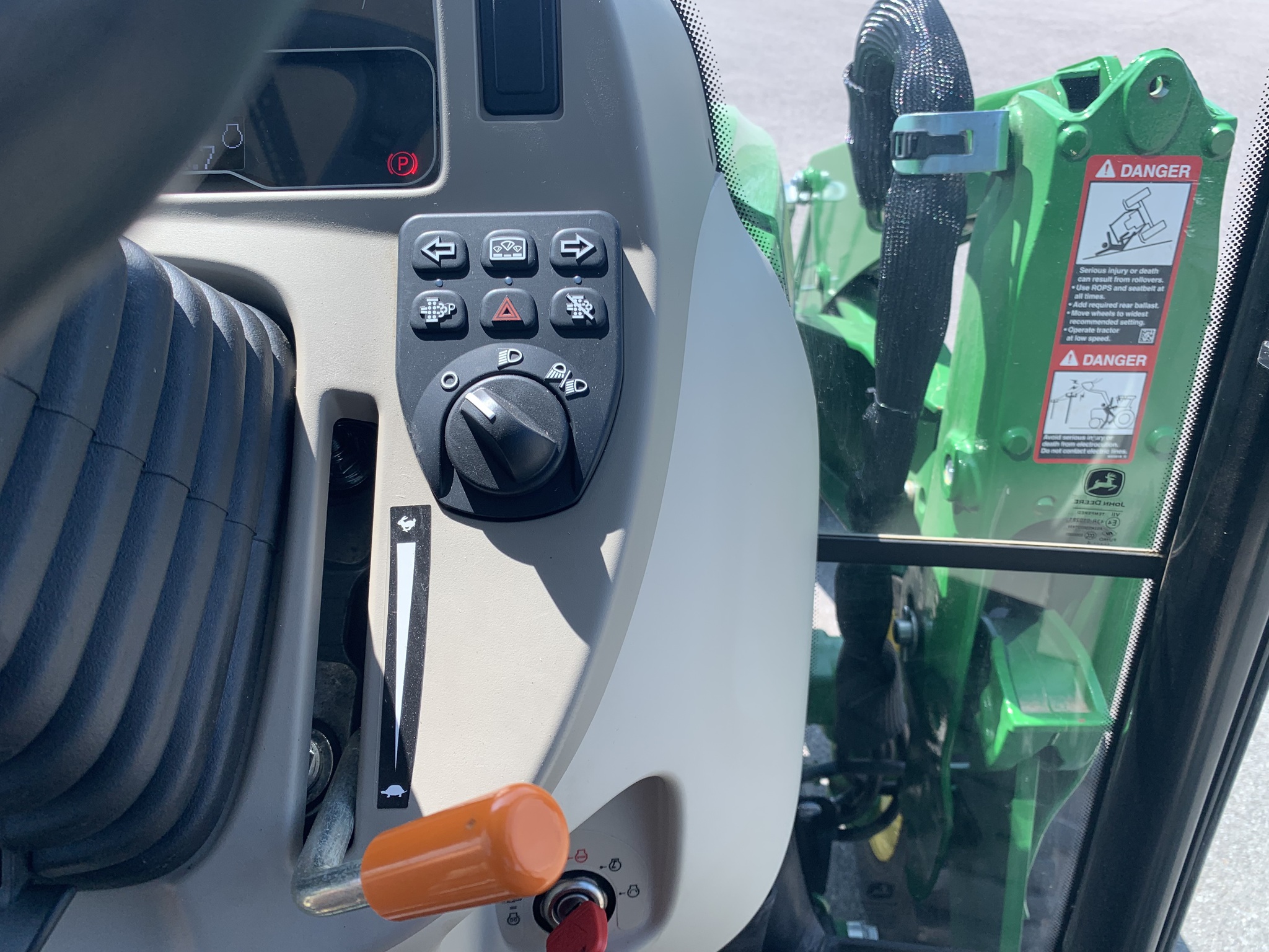 2024 John Deere 4044R Image 23