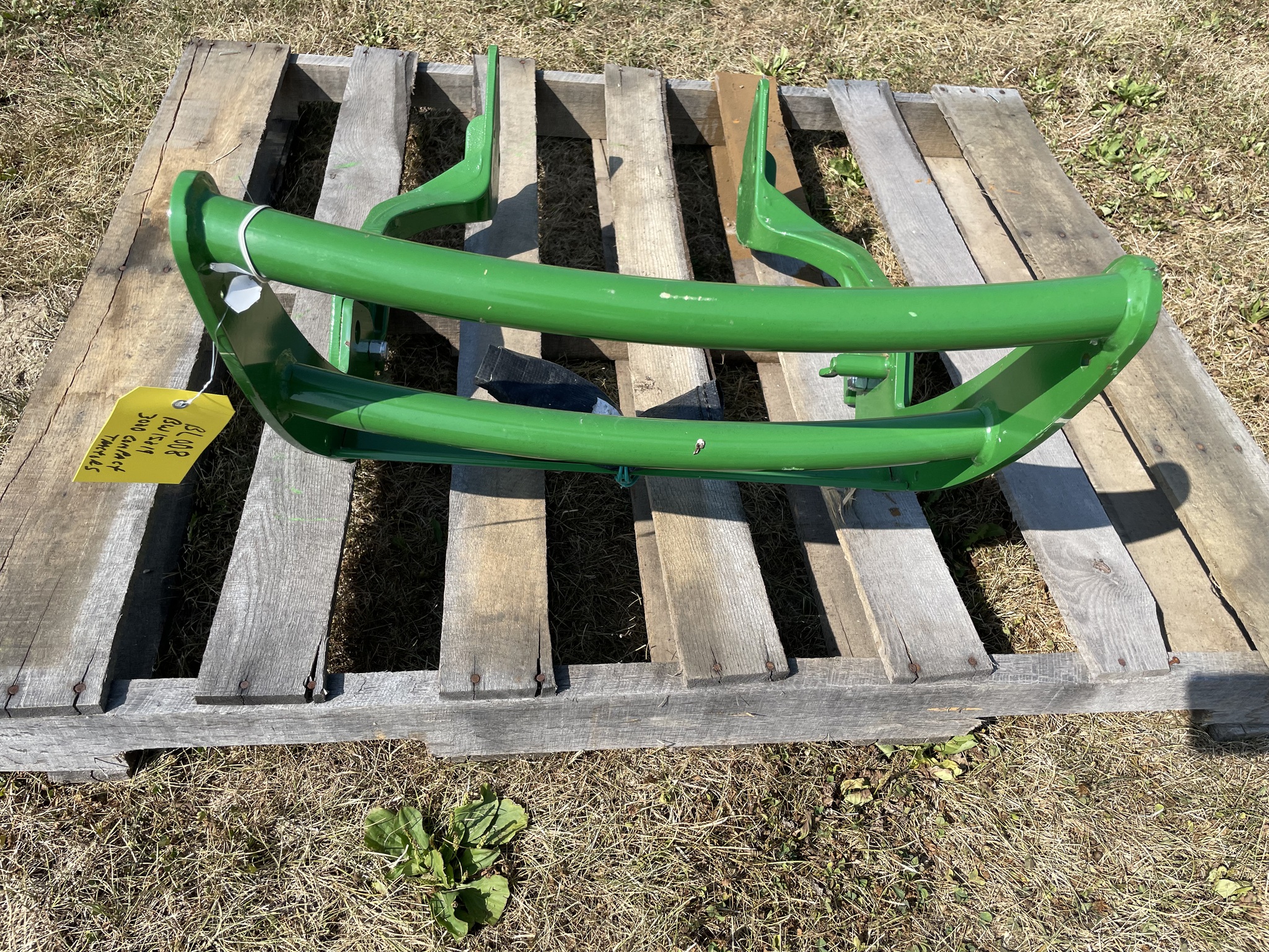 John Deere 3320 Image 1