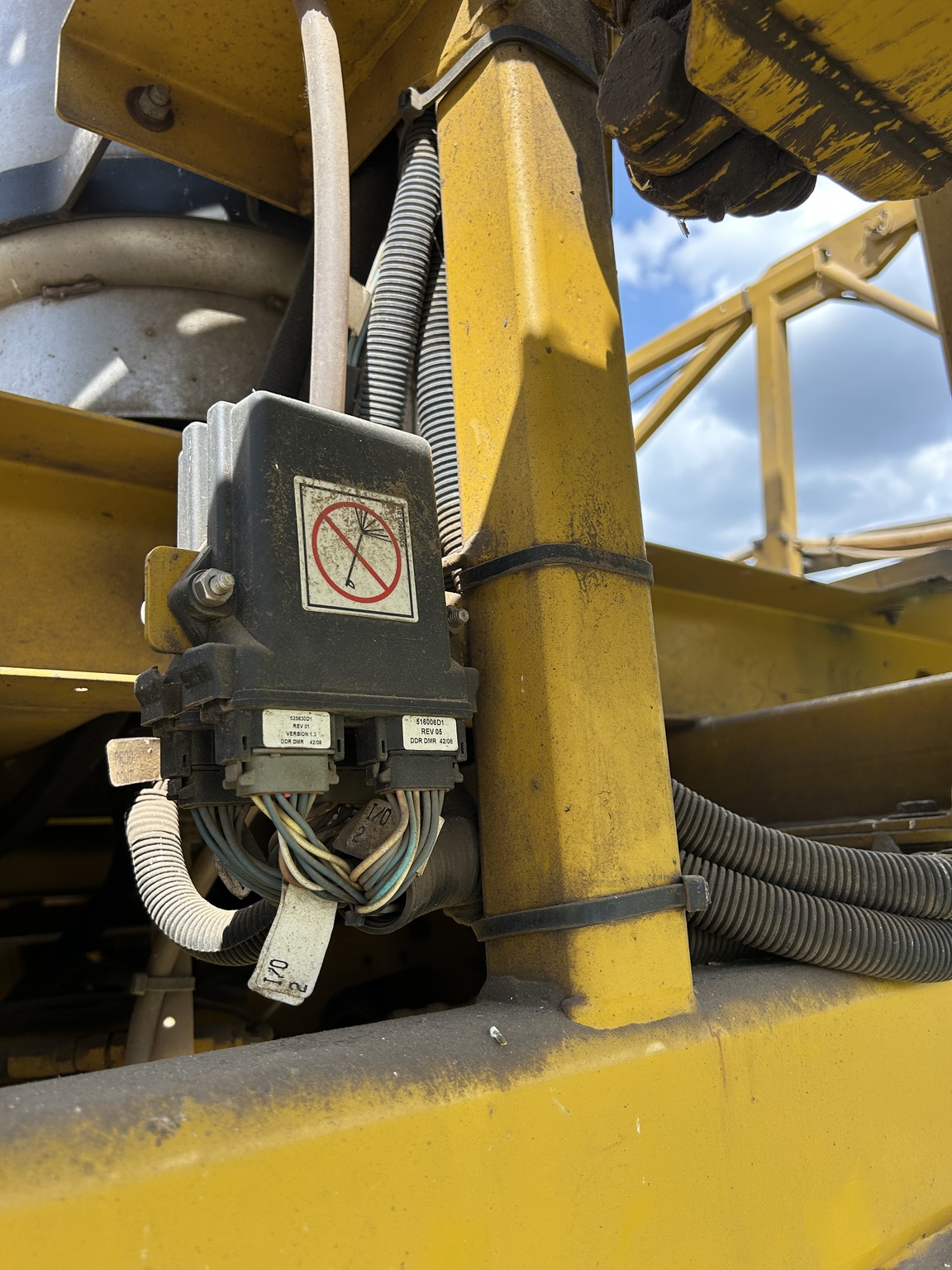 2009 RoGator SSC1084 Image 24