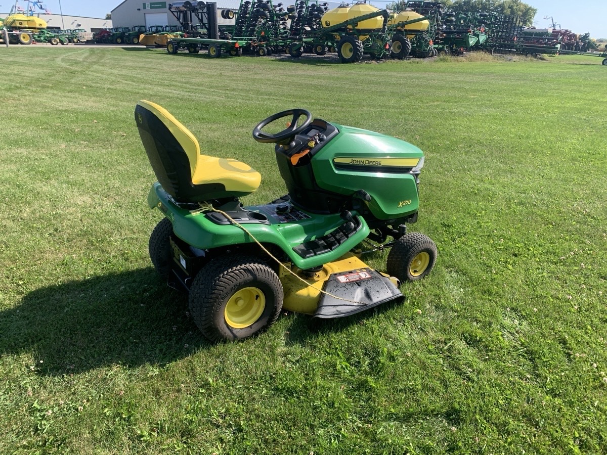 2021 John Deere X370 Image 1