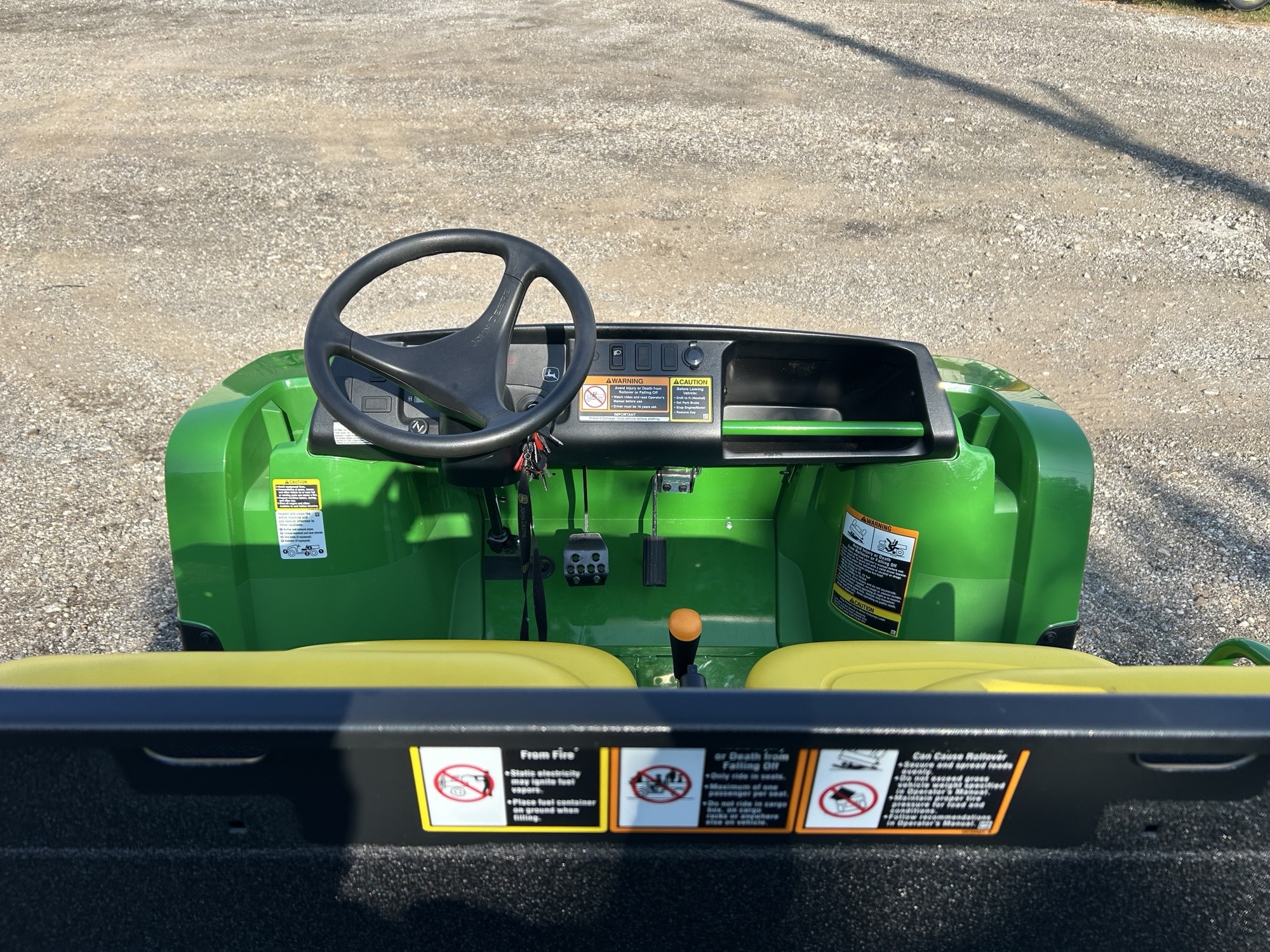 2025 John Deere TX4X2 Image 9
