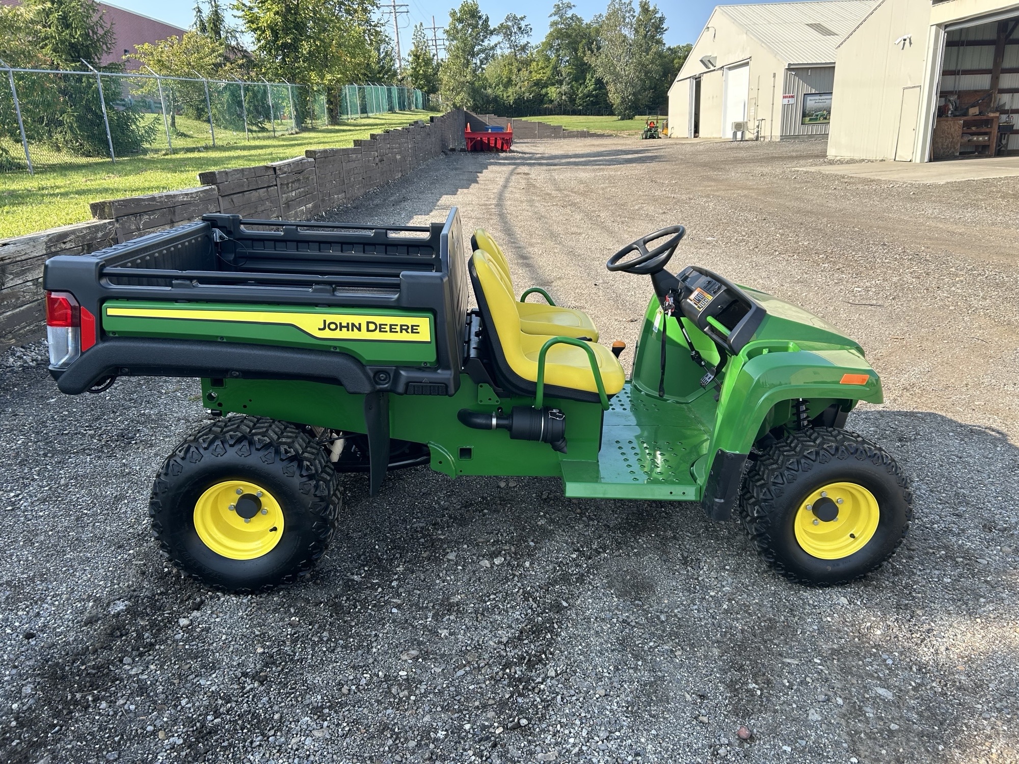 2025 John Deere TX4X2 Image 7
