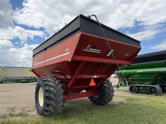 2005 Parker 938 - Photo5