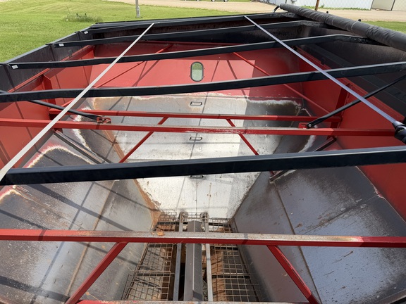 2005 Parker 938 - Photo21