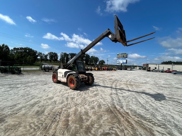 2004 Bobcat V518 Image 8