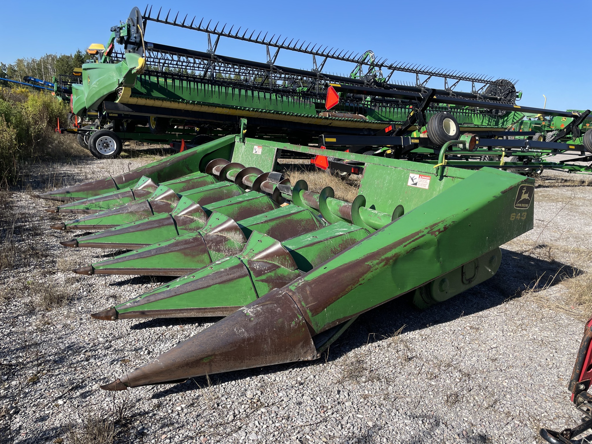 John Deere 643 Image 2