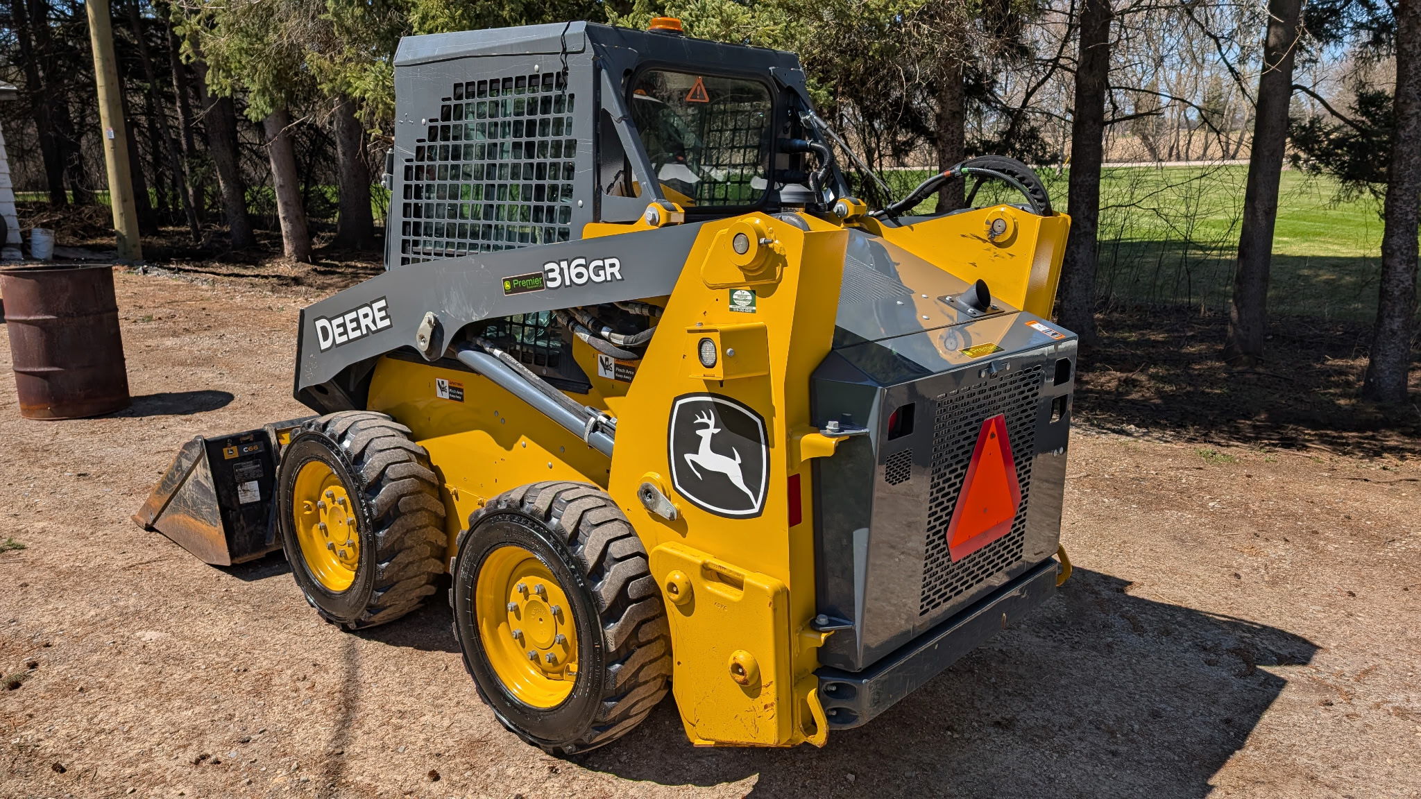 2022 John Deere 316GR Image 4