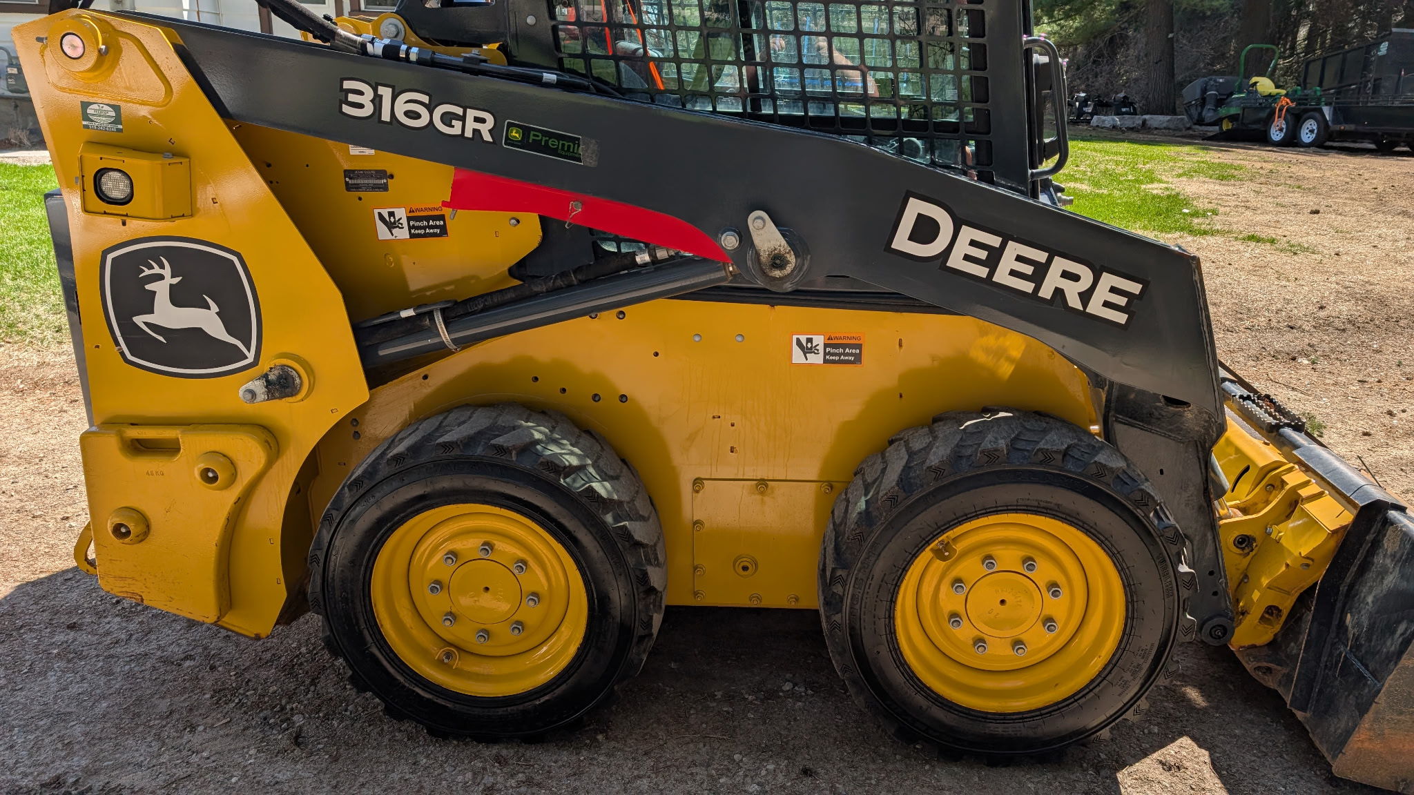 2022 John Deere 316GR Image 12