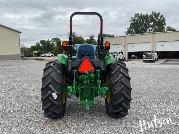 Photo of 2024 John Deere 5067E