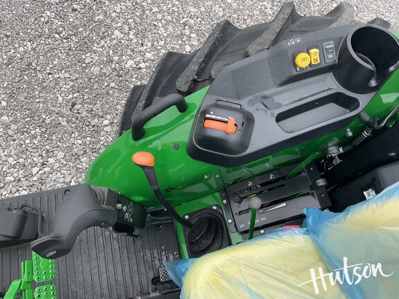 Photo of 2024 John Deere 5067E