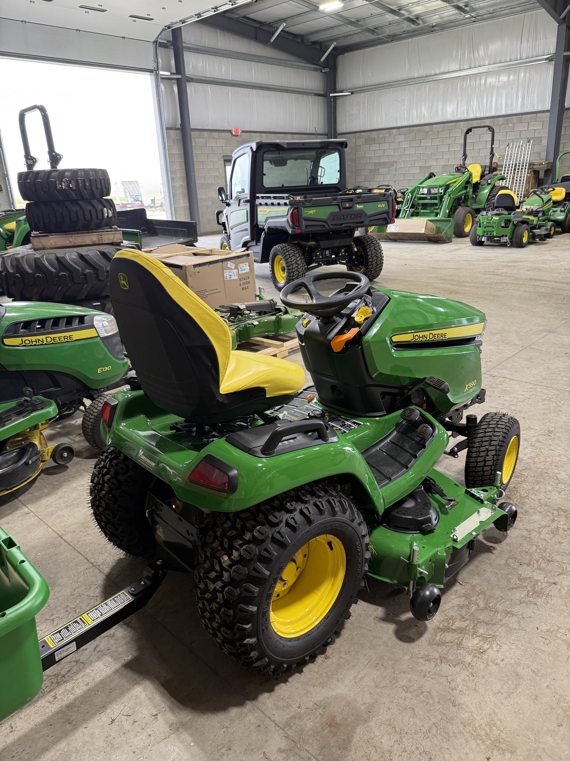 2025 John Deere X590 Image 3