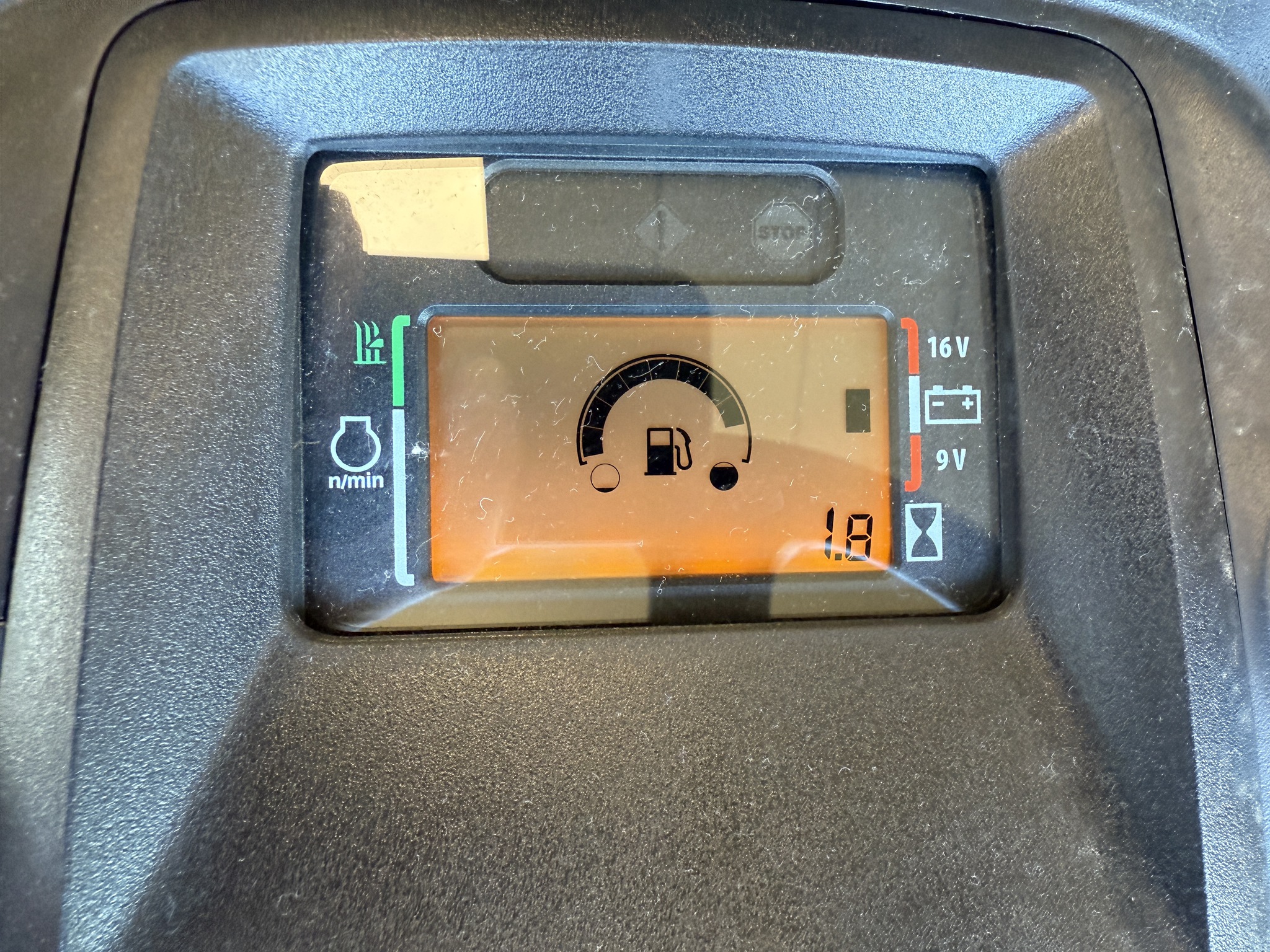 2025 John Deere X590 Image 9