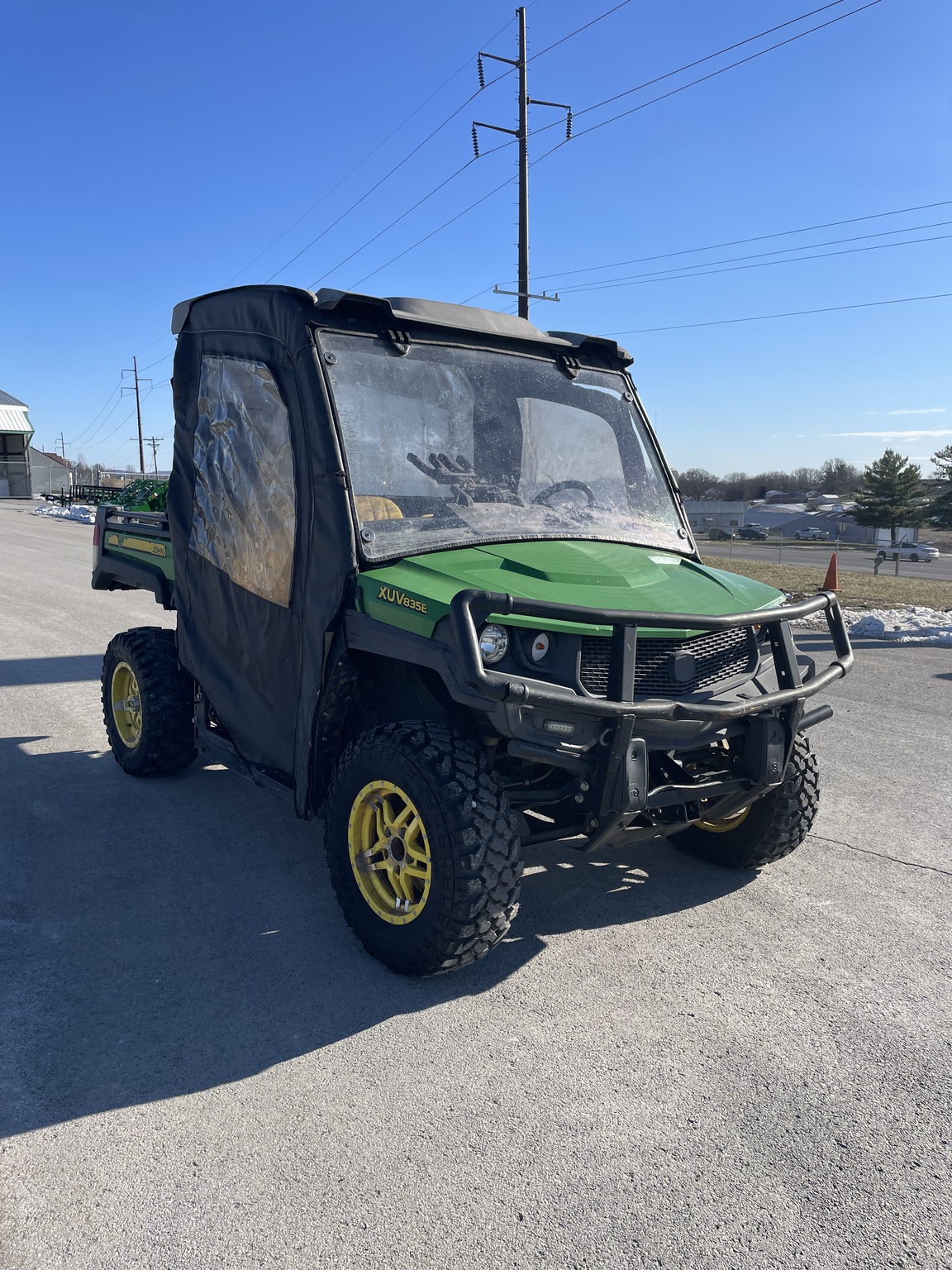 2018 John Deere XUV835E Image 1