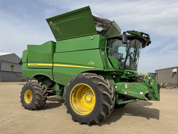  John Deere S790