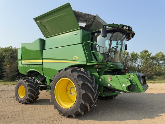  John Deere S790