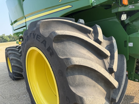 2024 John Deere S790 - Photo11