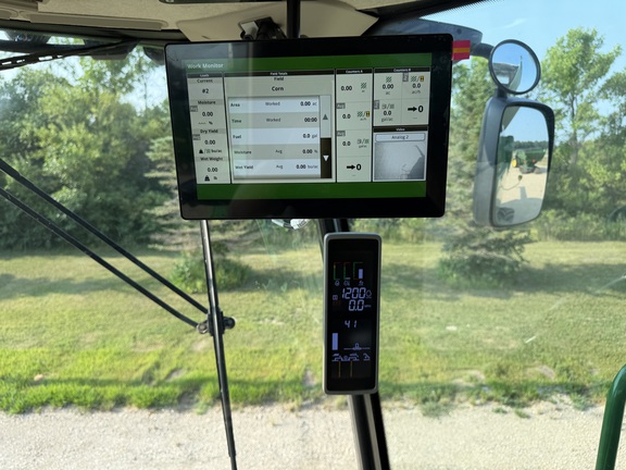 2024 John Deere S790 - Photo43