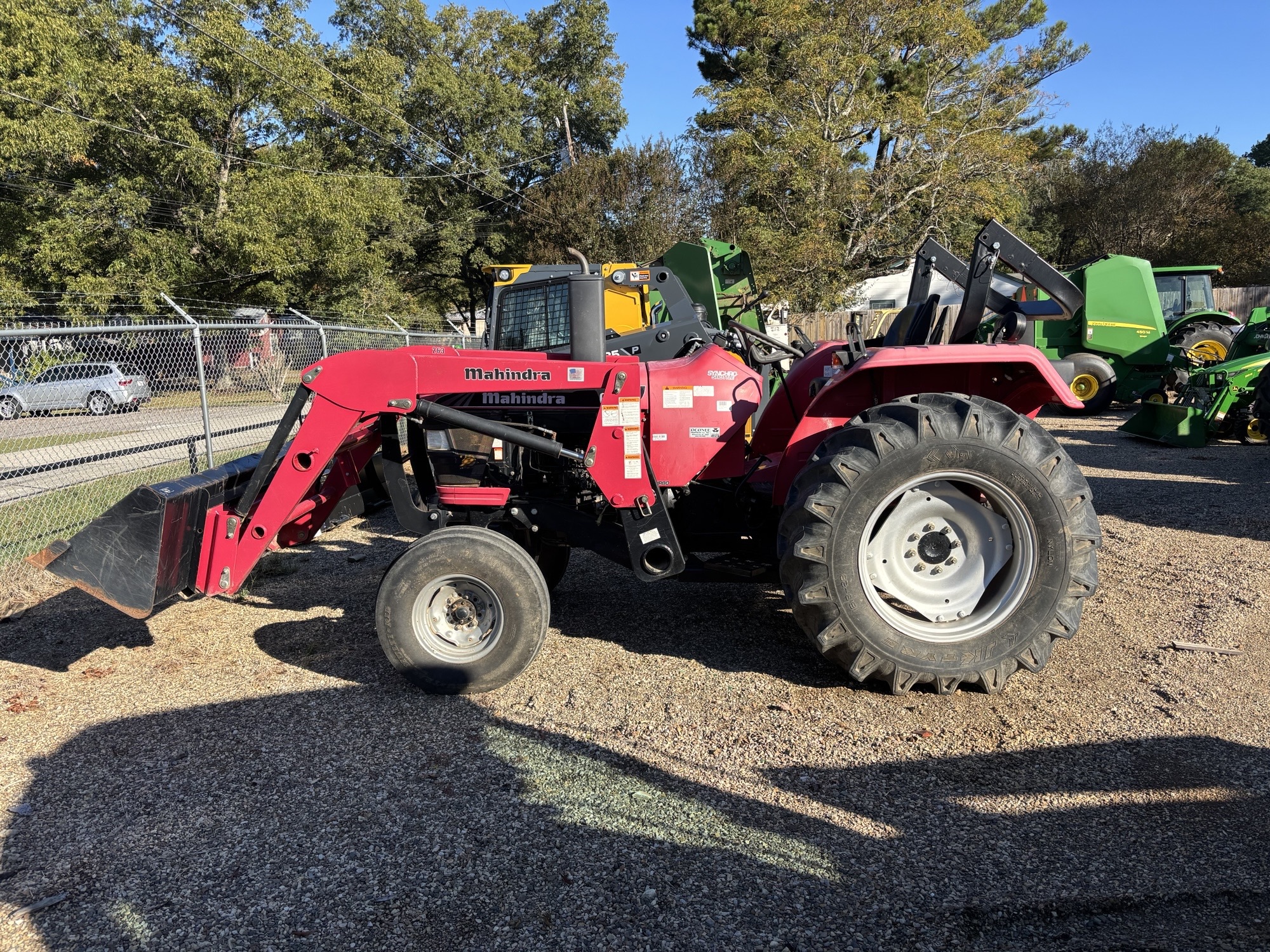2012 Mahindra 6530 2WD Shuttle