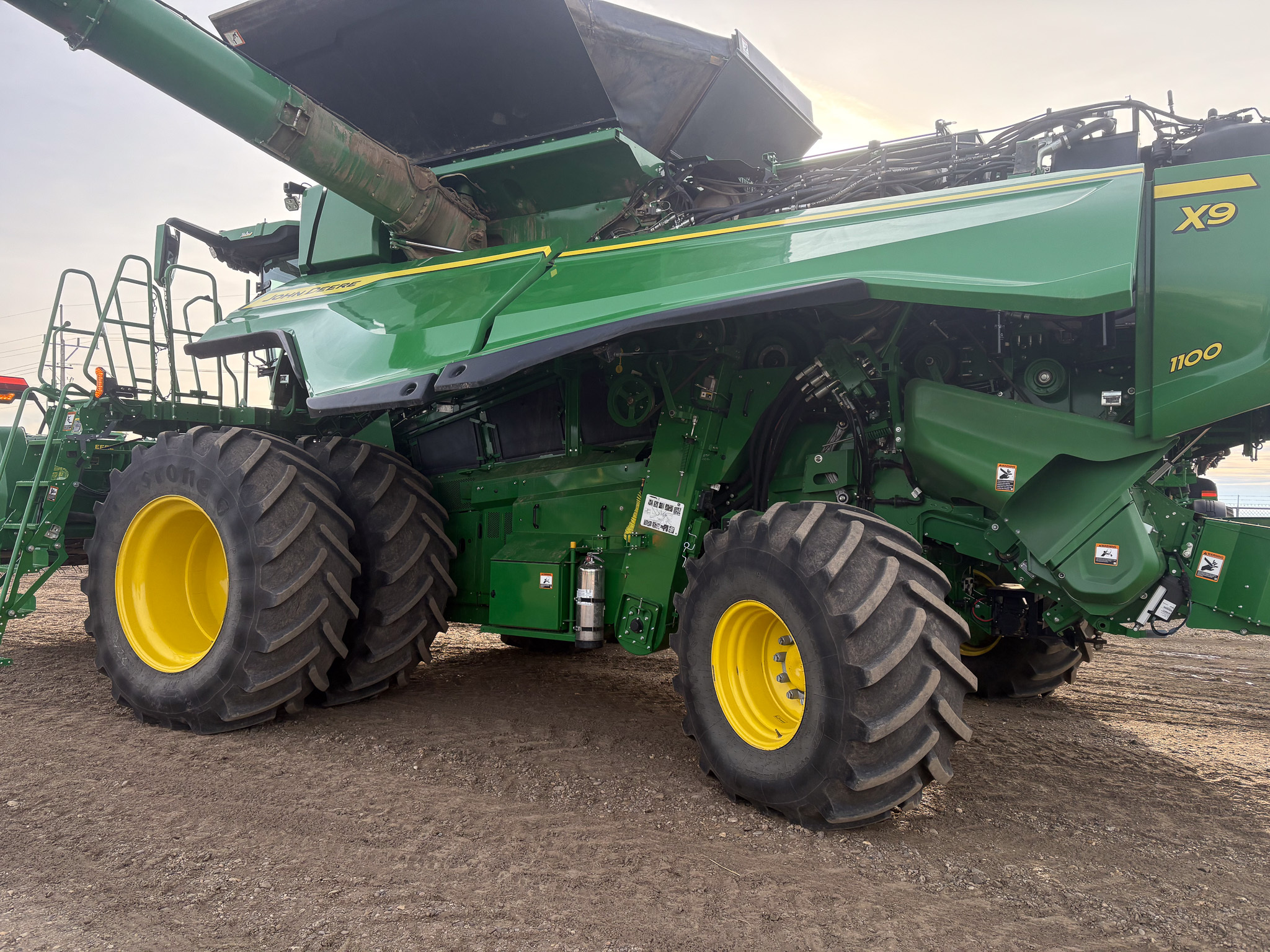 2023 John Deere X9 1100 Image 4