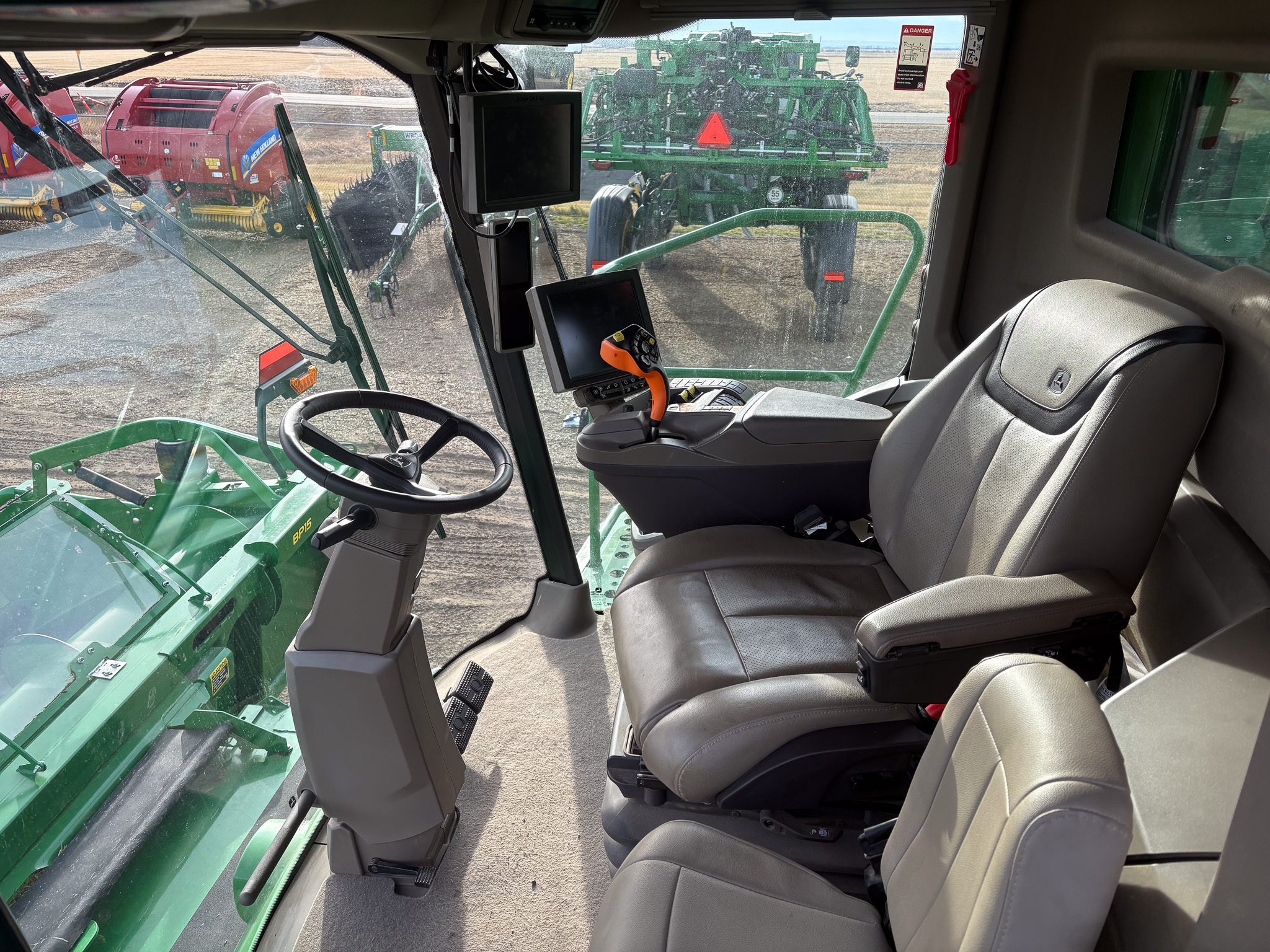 2023 John Deere X9 1100 Image 8