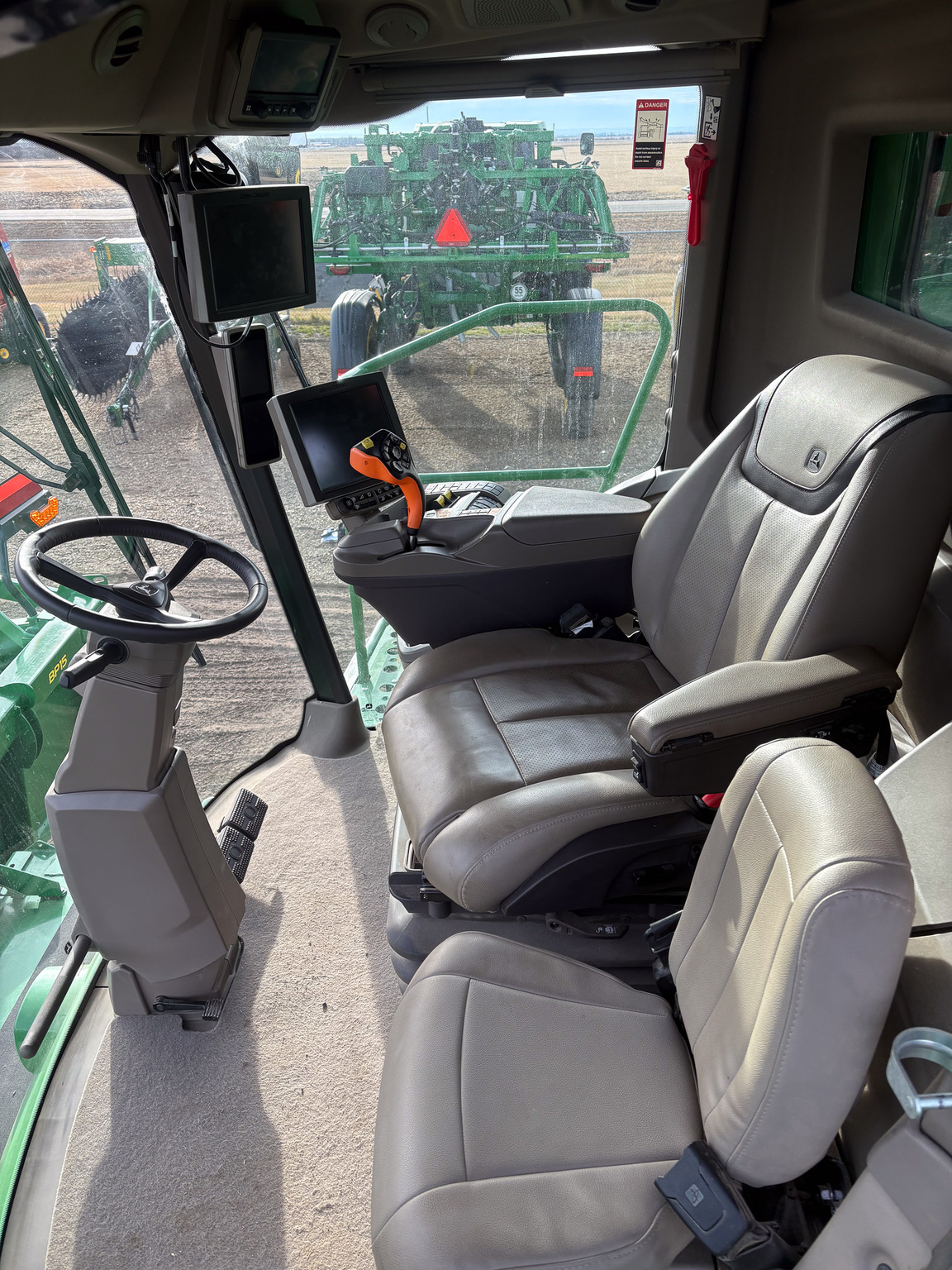 2023 John Deere X9 1100 Image 9