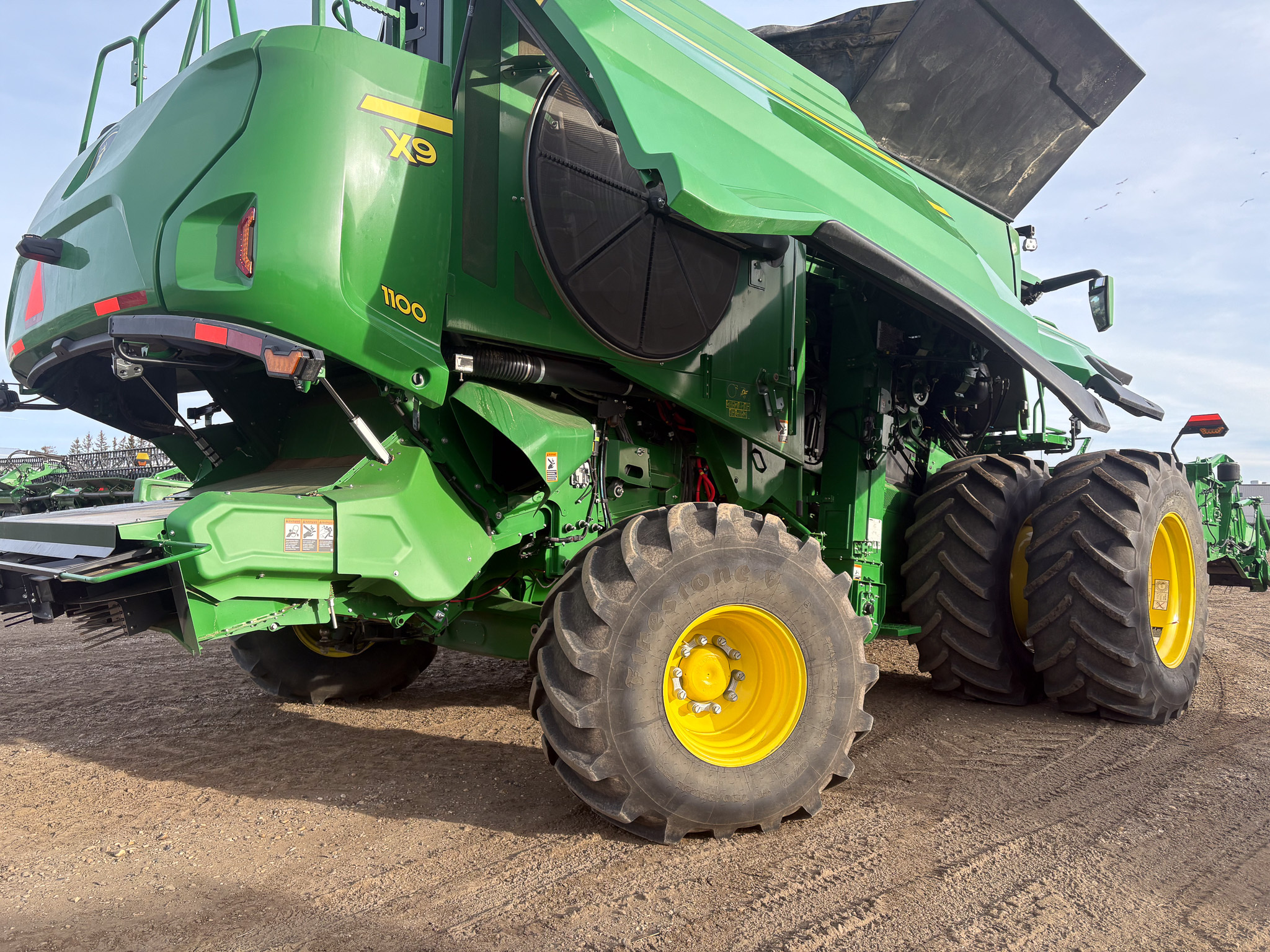 2023 John Deere X9 1100 Image 6