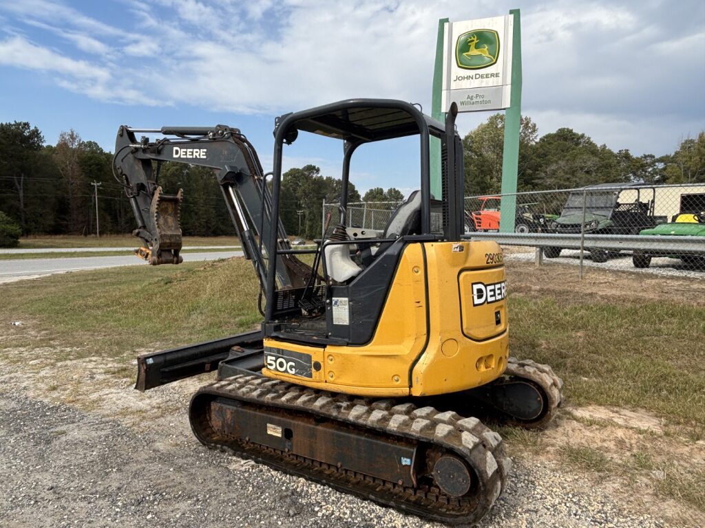 2019 John Deere 50G Image 2