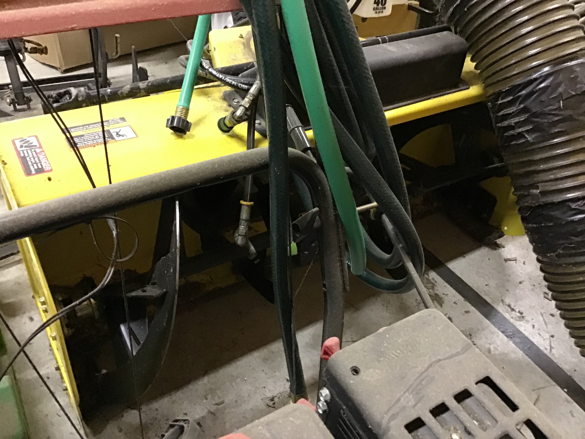 2004 John Deere 47 Image 2