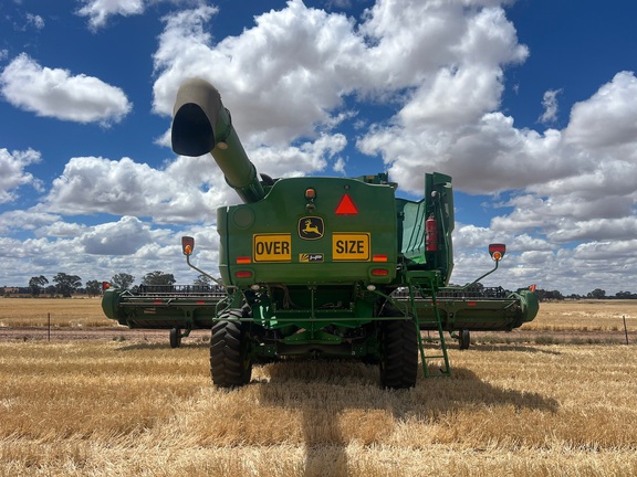 John Deere S760 image 3