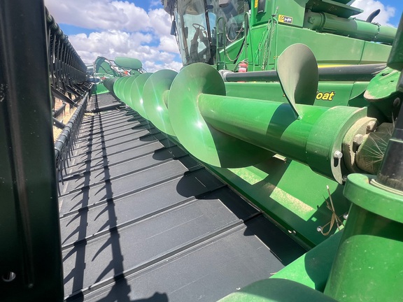 John Deere S760 image 23