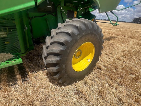 John Deere S760 image 16