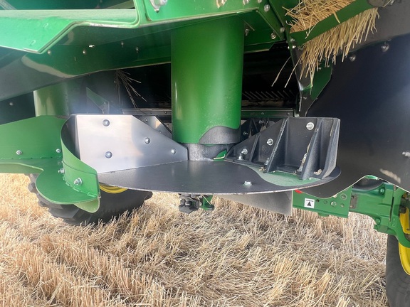 John Deere S760 image 17