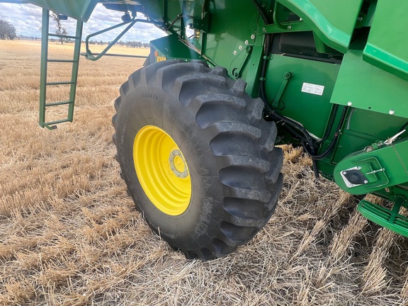 John Deere S760 image 15