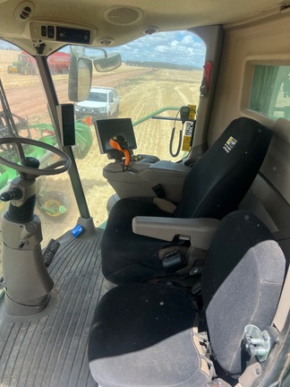 John Deere S760 image 10