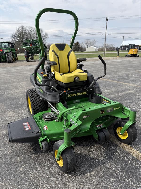 2022 John Deere Z930M Image 1