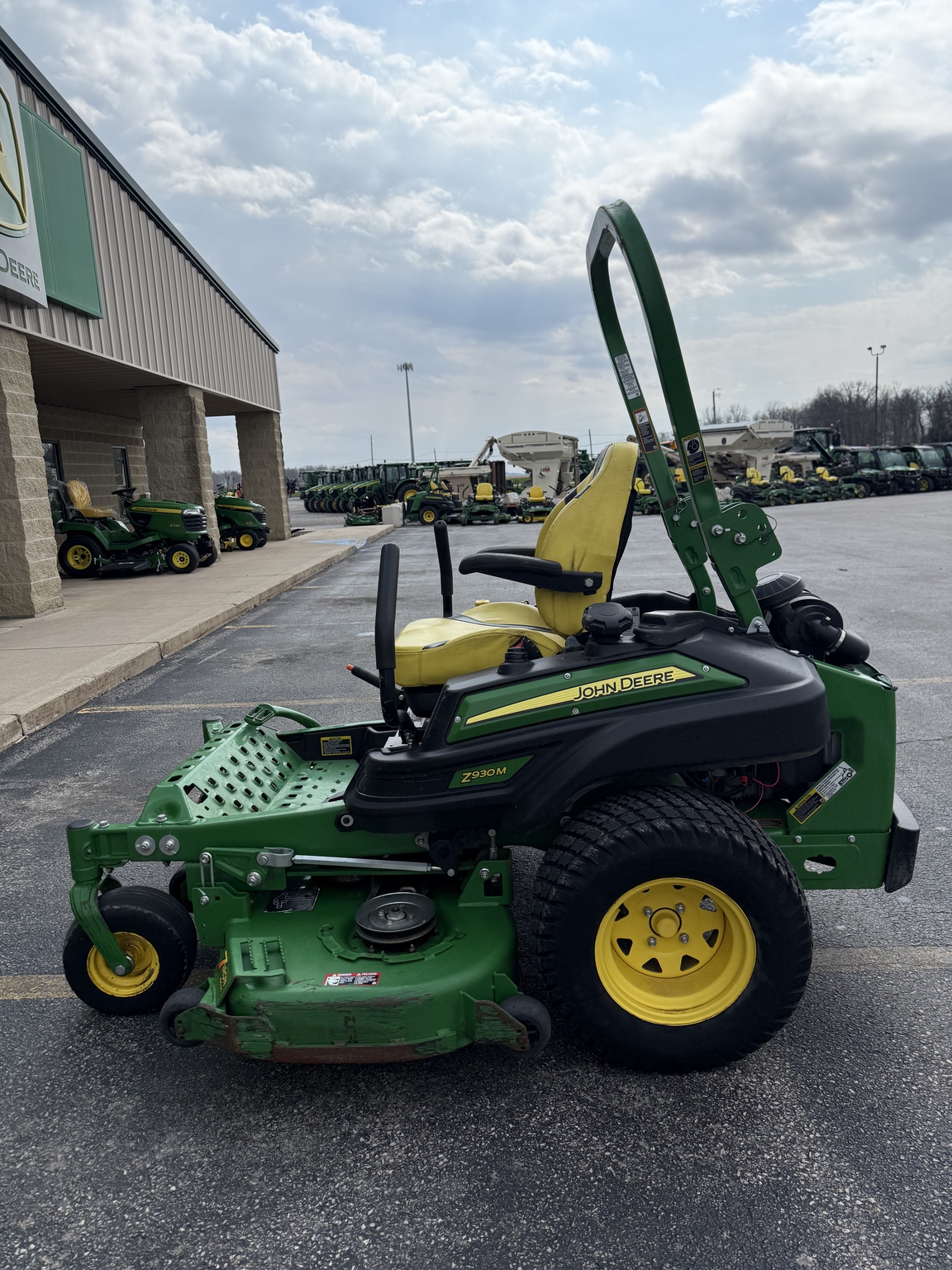 2022 John Deere Z930M Image 5