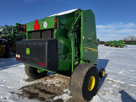 2025 John Deere 561M - Photo3