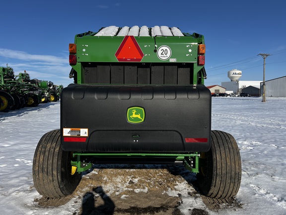 2025 John Deere 561M - Photo4