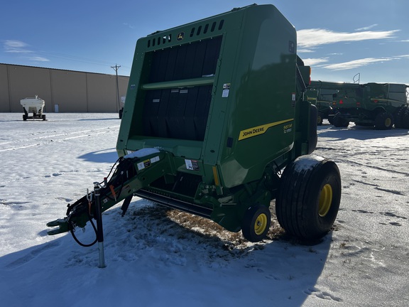 2025 John Deere 561M - Photo7