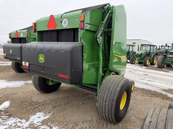 2025 John Deere 561M - Photo3