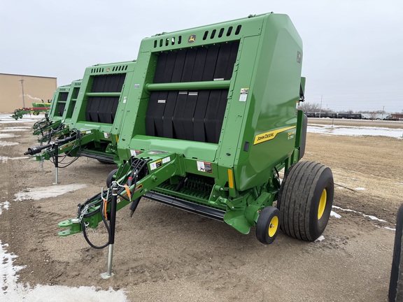 2025 John Deere 561M - Photo7