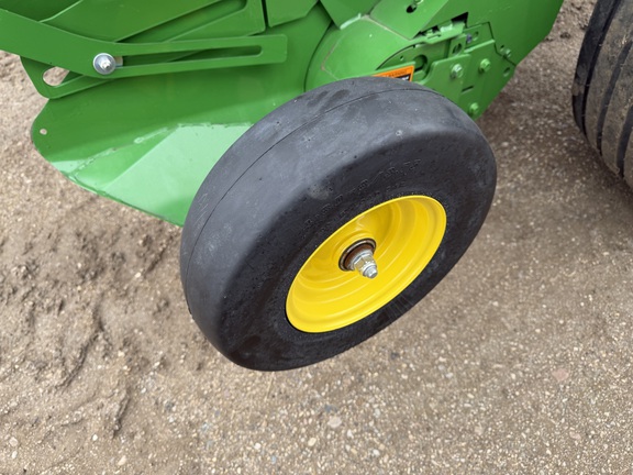 2025 John Deere 561M - Photo10