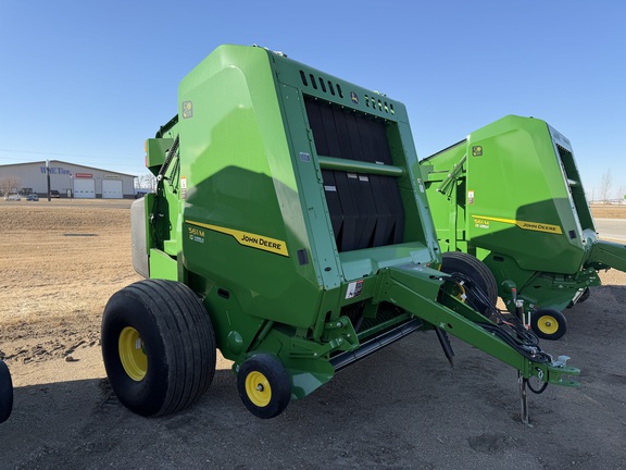  John Deere 561M