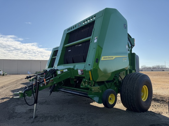 2025 John Deere 561M - Photo7