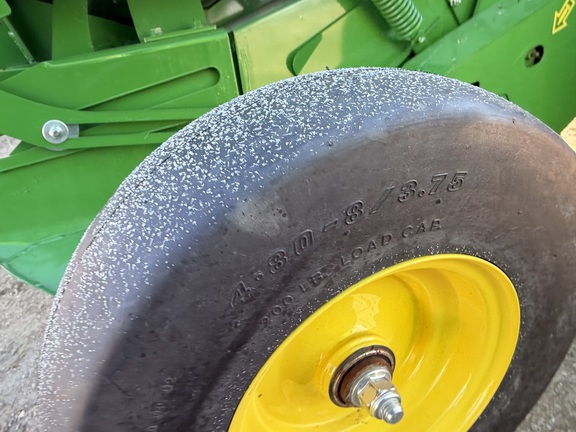 2025 John Deere 561M - Photo9