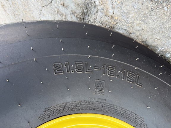 2025 John Deere 561M - Photo12