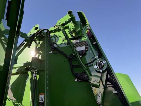 2025 John Deere 561M - Photo26