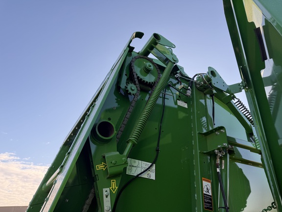 2025 John Deere 561M - Photo28