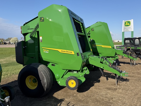 2025 John Deere 561M - Photo2